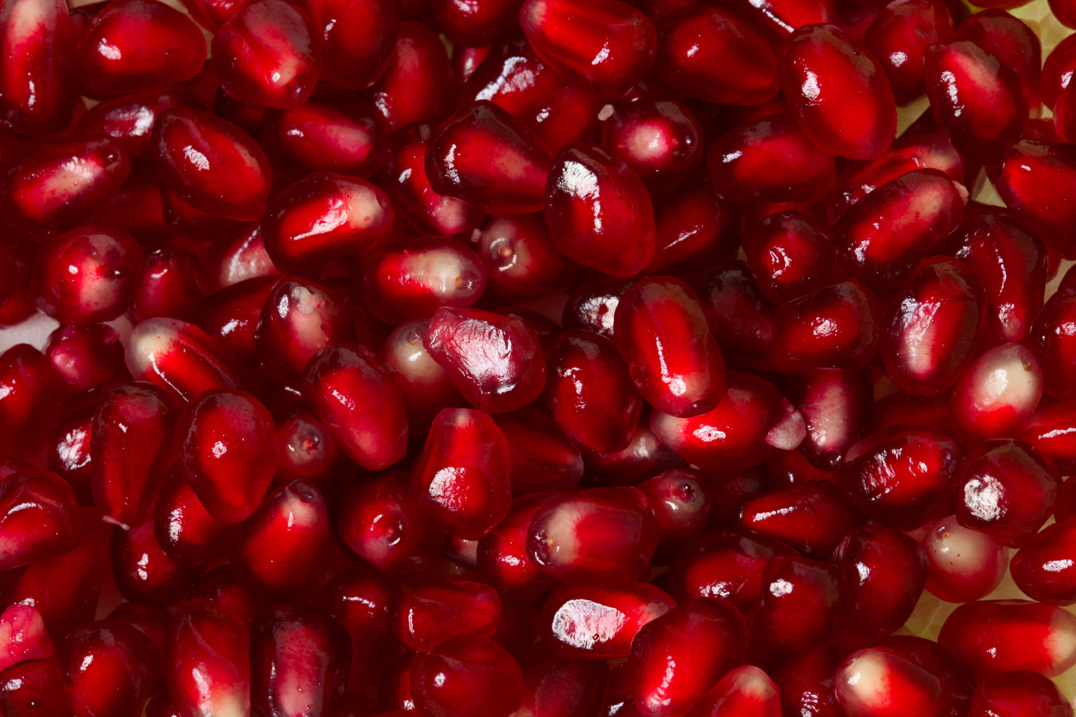 The benefits of European organic pomegranate juice.